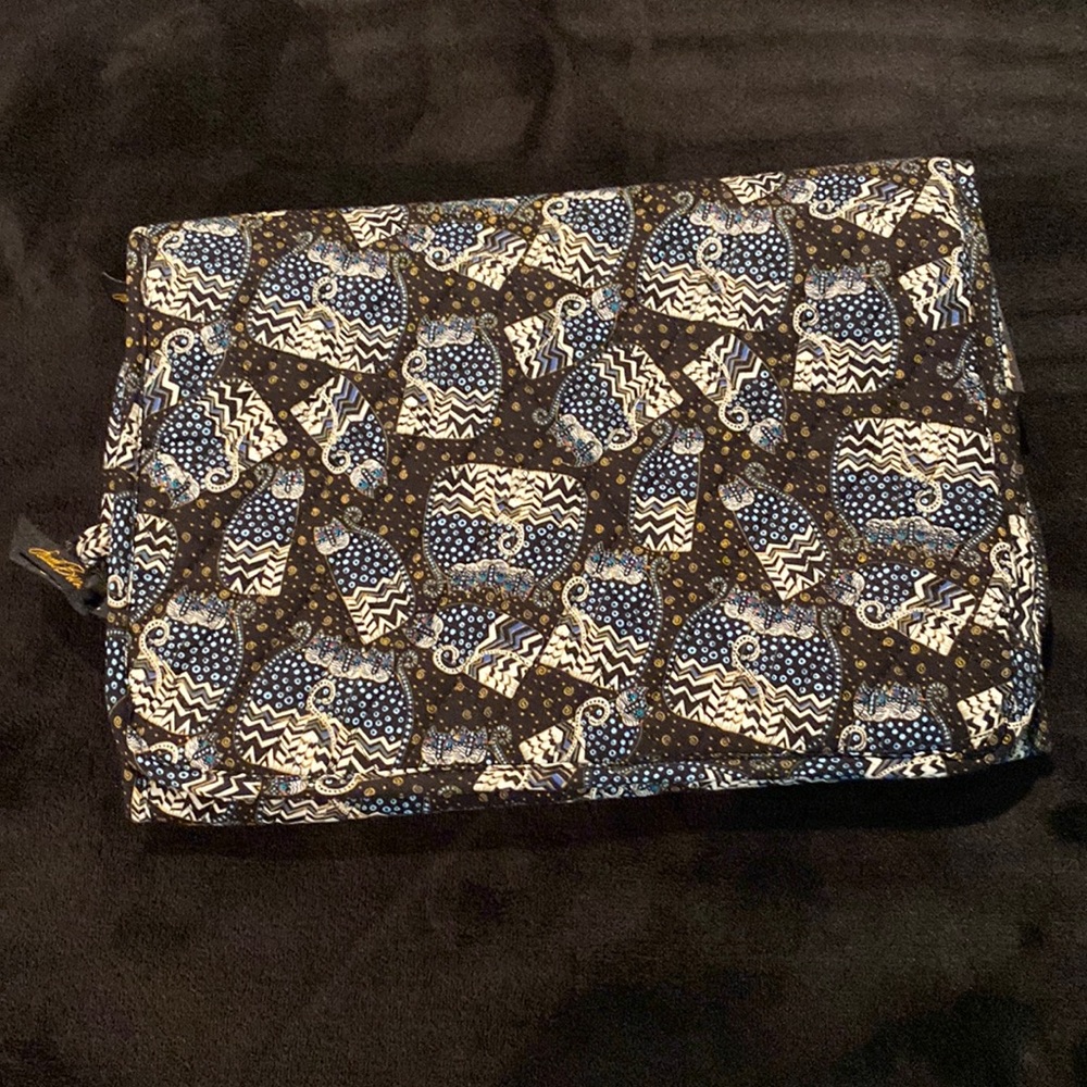 NWOT Laurel Burch hanging travel bag